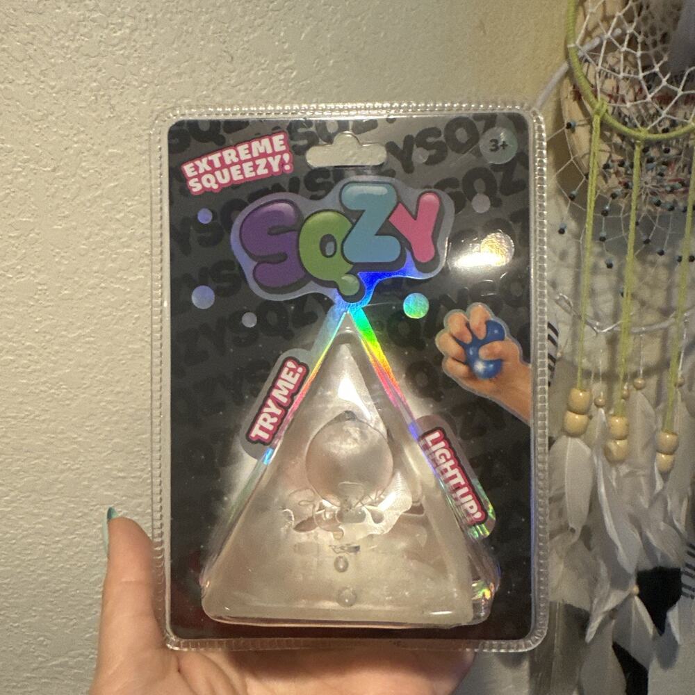 Sunny Days Extreme Squeezy Clear SQZY, Light Up Pyramid, New In Box